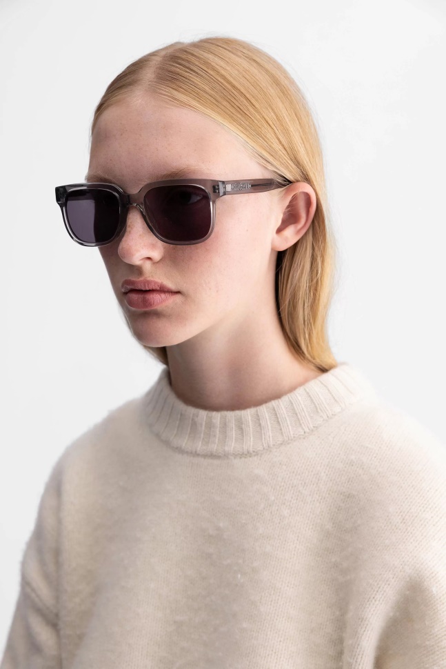 Jet Square Solbriller Lysegrå Axel Arigato