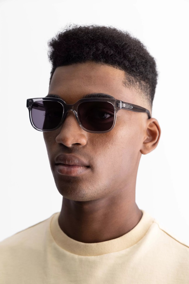 Jet Square Solbriller Lysegrå Axel Arigato