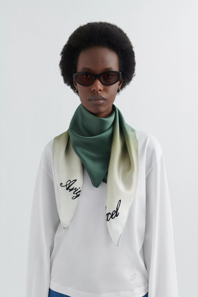 Prisme Silketørklæde Belgisk Blok Mørkegrøn Axel Arigato