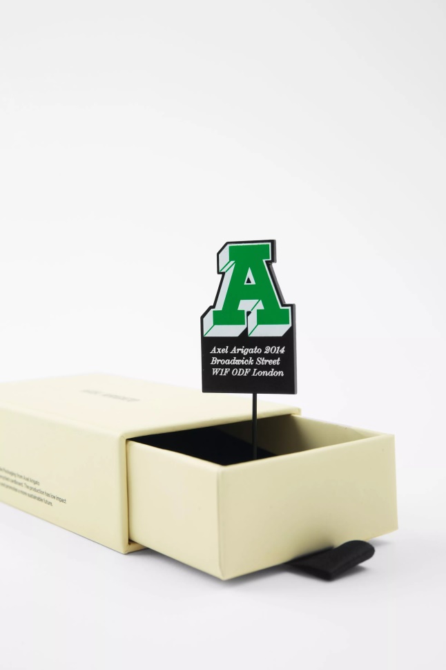 London En Pin Lysegrøn Axel Arigato